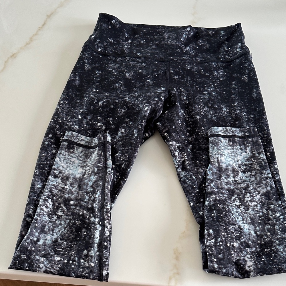 lululemon athletica Black Speckled Leggings with Side Pockets